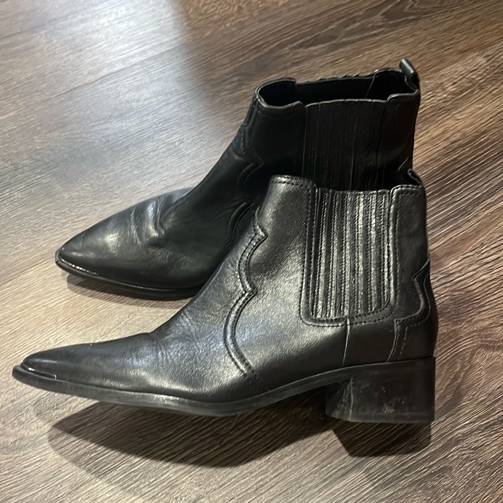 Marc Fisher western black leather booties